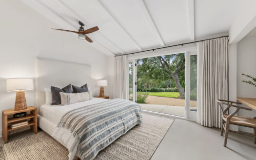 24474 Mulholland Hwy, Calabasas, CA 91302