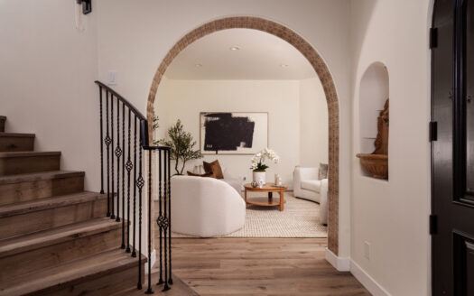 1042 Berkeley Dr, Marina Del Rey, CA 90292