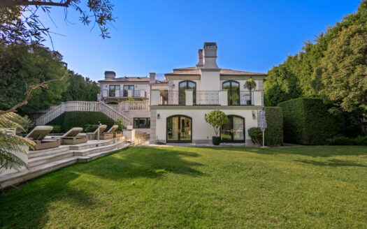 118 S Cliffwood, Brentwood Park, CA 90049