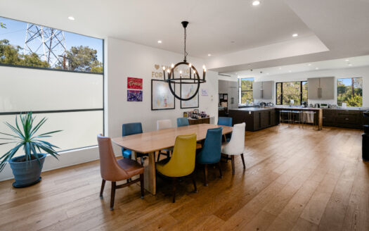 641 Elkins Rd, Brentwood, CA 90049